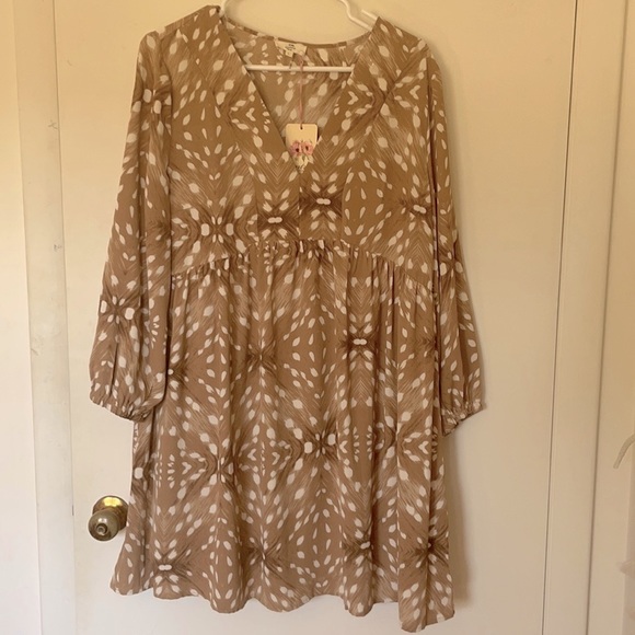 NWT Tan Abstract Print Dress - Picture 5 of 5
